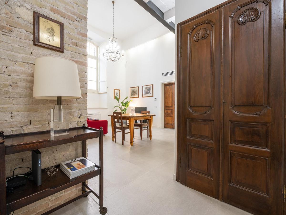 Massimo Boutique Apartment Кальяри Экстерьер фото